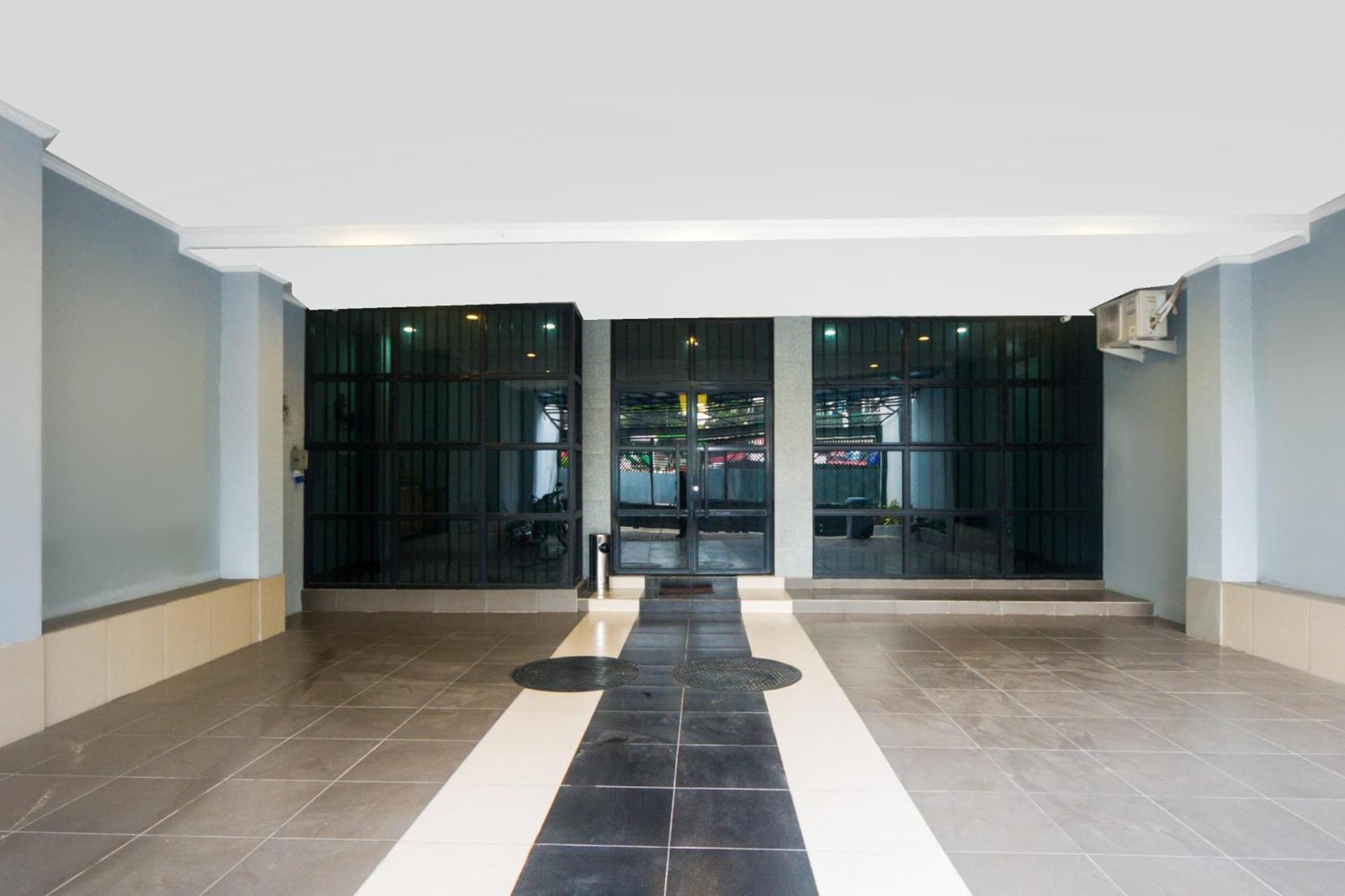 Super Oyo 3354 Homia Residence Mencil المظهر الخارجي الصورة